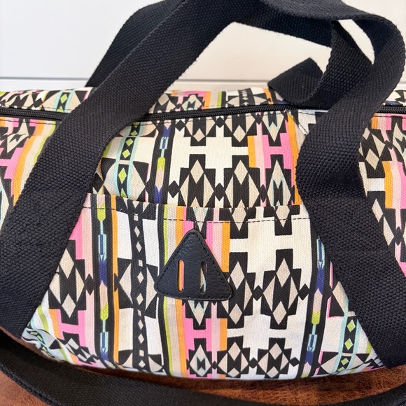 Candie's Bohemian Retro Vintage Geometric Tribal Travel Duffle Gym Bag - Picture 2 of 11